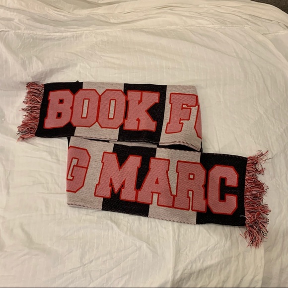 Marc Jacobs (Bookmarc) X House of Holland scarf: “Book F-cking Marc” - Picture 2 of 7